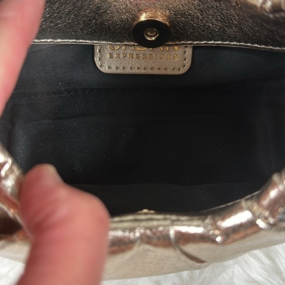 Urban Expressions Gold Stormi Crossbody Clutch Purse NWT - Picture 7 of 15